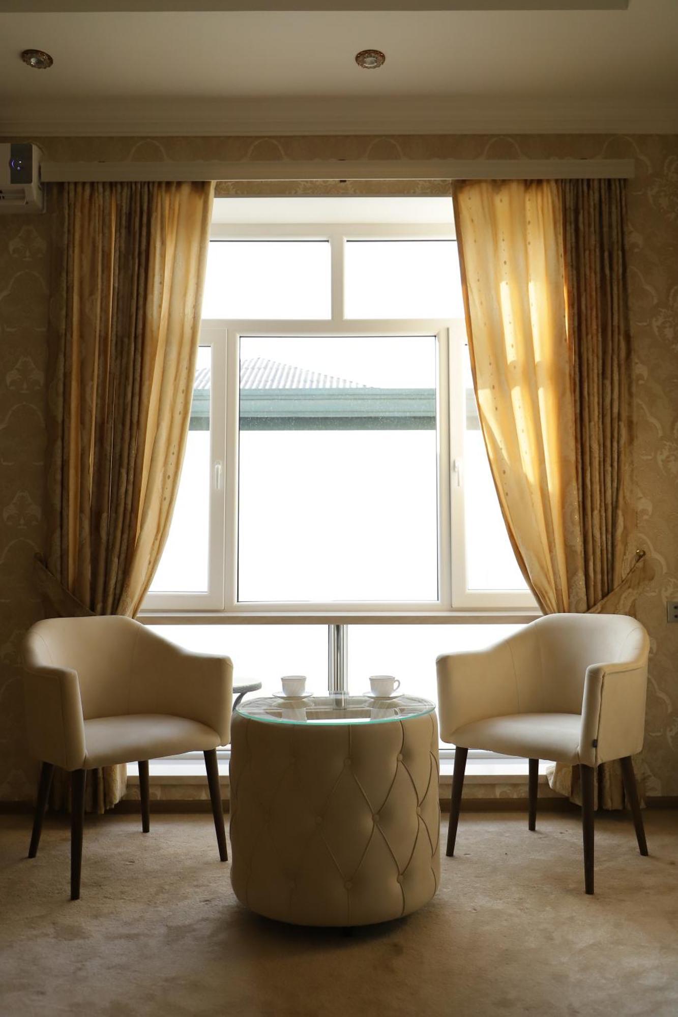 Euro Hotel กูบา ภายนอก รูปภาพ